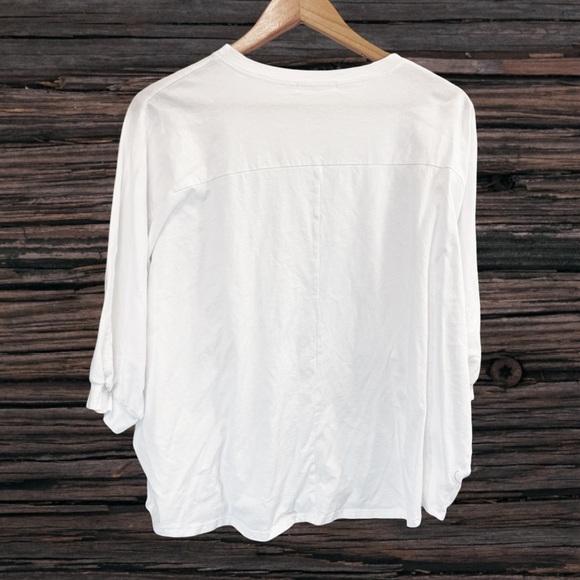 Tres Bien White Short Sleeve Tee - Picture 2 of 4